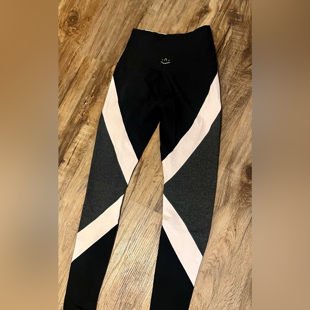 Beyond Yoga leggings. Size XXS. Black, Pink, Grey. Like new